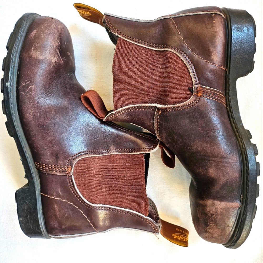 Blundstone Steel Toe Brown Leather Perfectly Destroyed Unisex